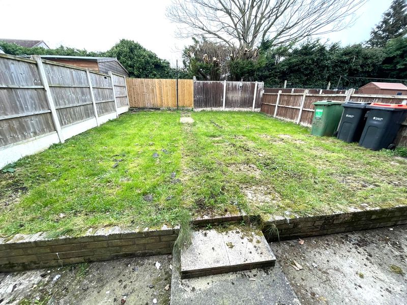 Neston Green Great Sutton